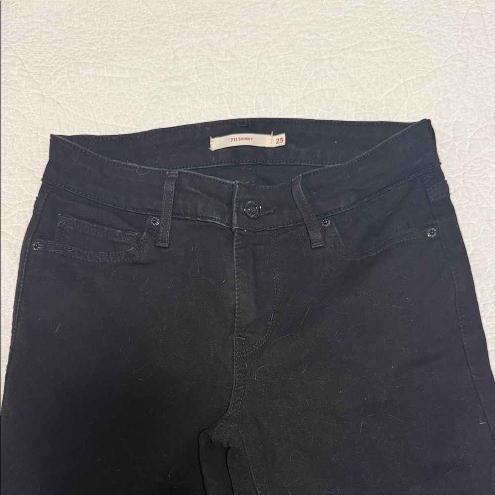 Levi's Women's 711 Jet Black Skinny Jeans